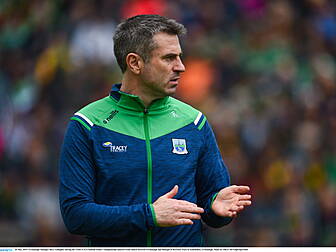 Rory Gallagher steps down as F...